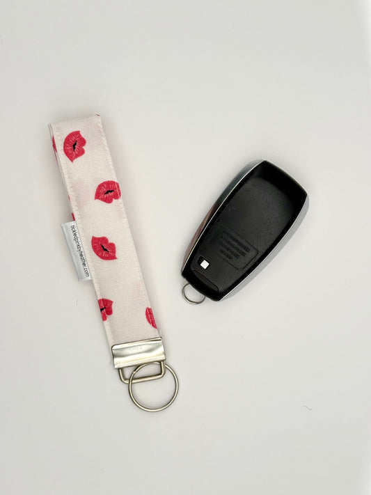 Wristlet-short