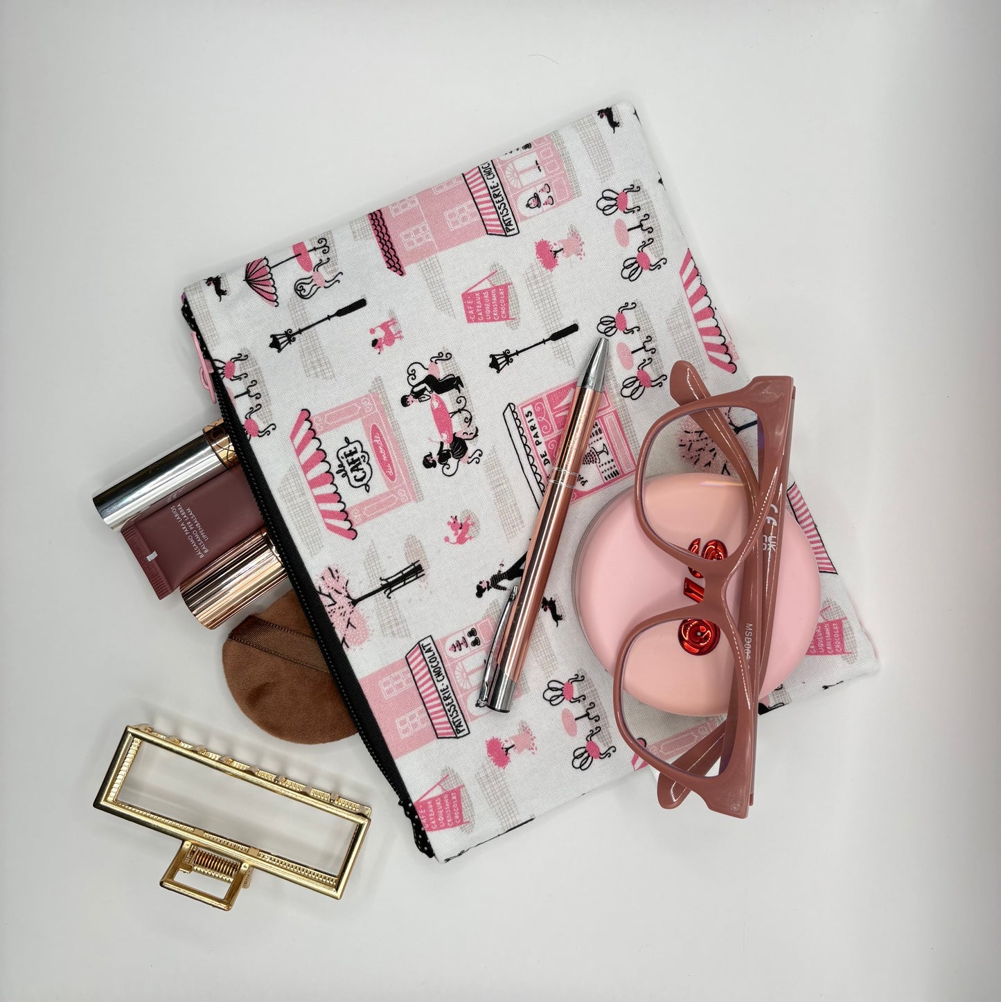 Clairee pouch